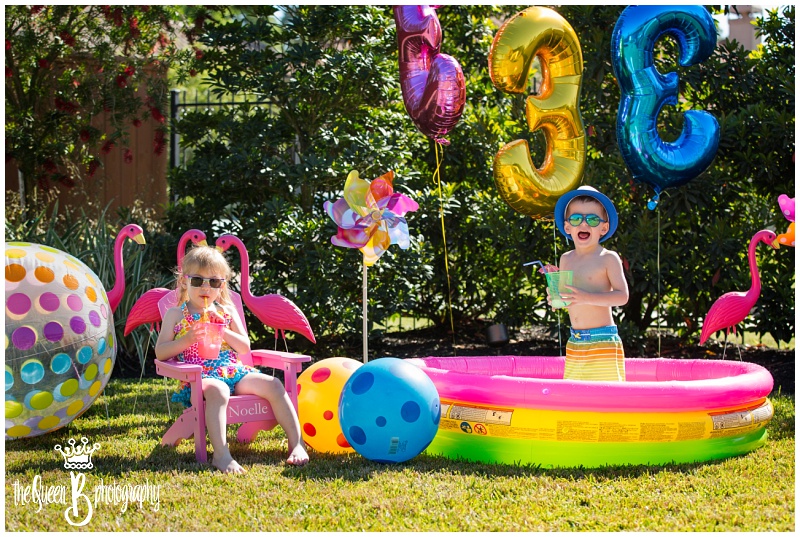 Houston Family Photographer captures twin toddler summer fun pool party